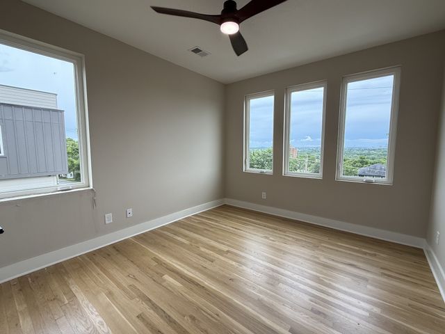 2143 Goodrich Ave, Nashville, TN 37218