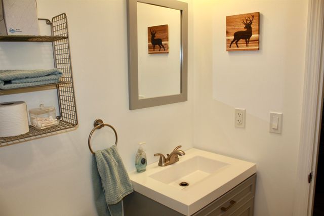 956 Butternut Hill Rd # E4, Waitsfield, VT 05673