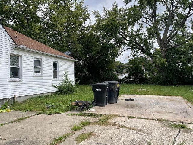 7826 Stahelin Avenue, Detroit, MI 48228