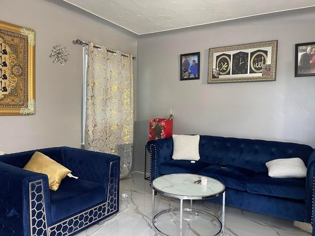 7826 Stahelin Avenue, Detroit, MI 48228