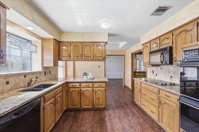 1774 Clydesdale Drive, Lewisville, TX 75067