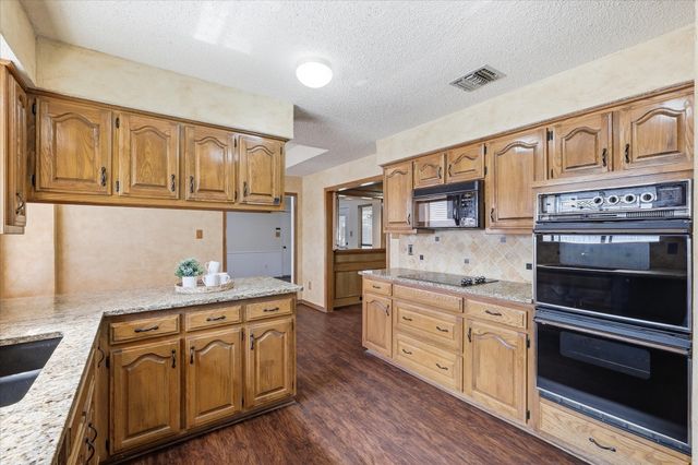 1774 Clydesdale Drive, Lewisville, TX 75067