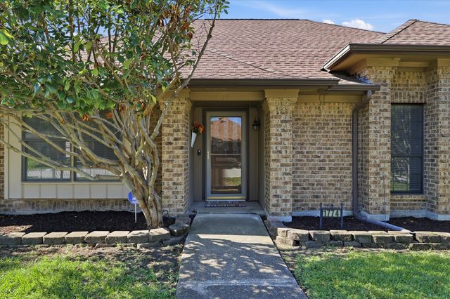 1774 Clydesdale Drive, Lewisville, TX 75067