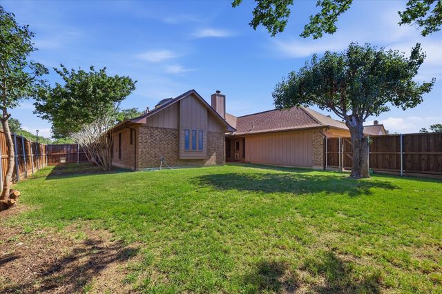 1774 Clydesdale Drive, Lewisville, TX 75067