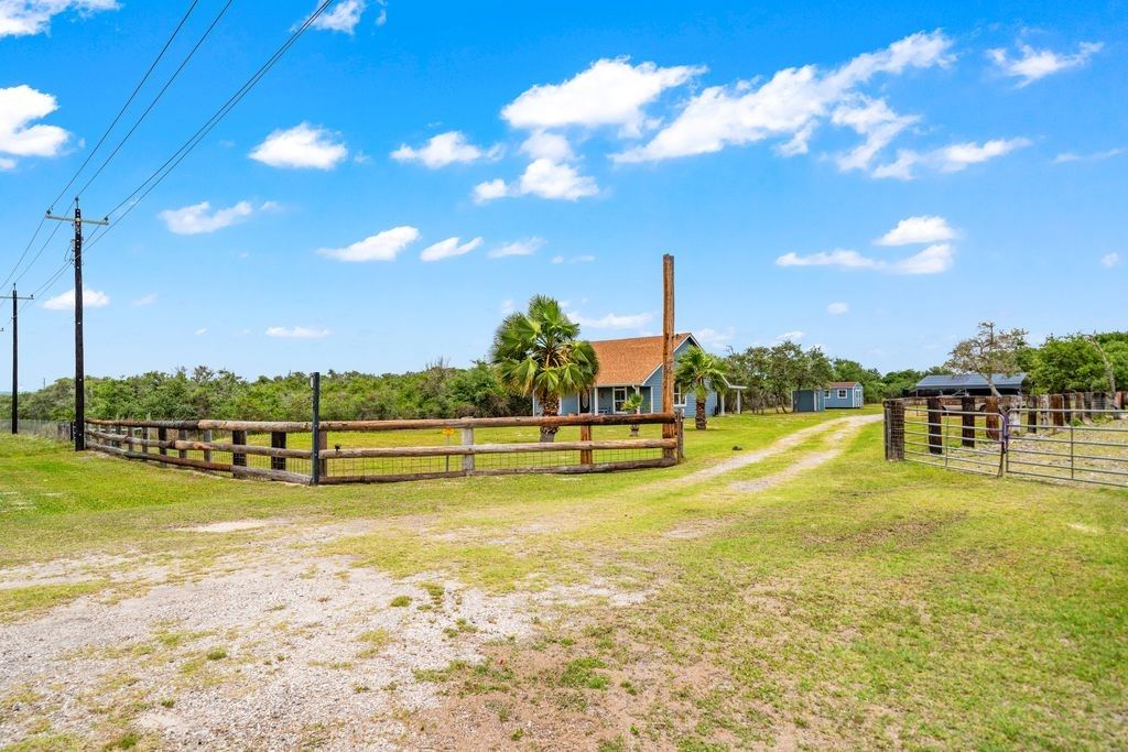 1892 State Highway 188, Rockport, TX 78382 — photo 2