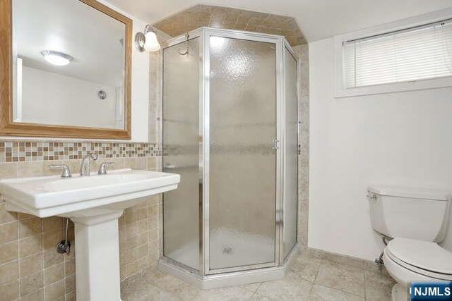 56 Lilac Street, Bergenfield, NJ 07621