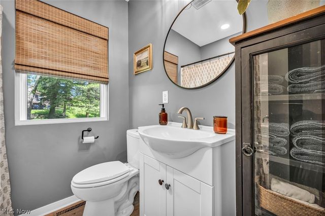 2834 W Wallings Road, Broadview Heights, OH 44147
