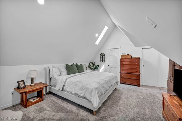 2834 W Wallings Road, Broadview Heights, OH 44147