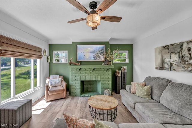 2834 W Wallings Road, Broadview Heights, OH 44147