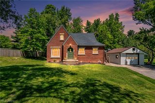 2834 W Wallings Road, Broadview Heights, OH 44147