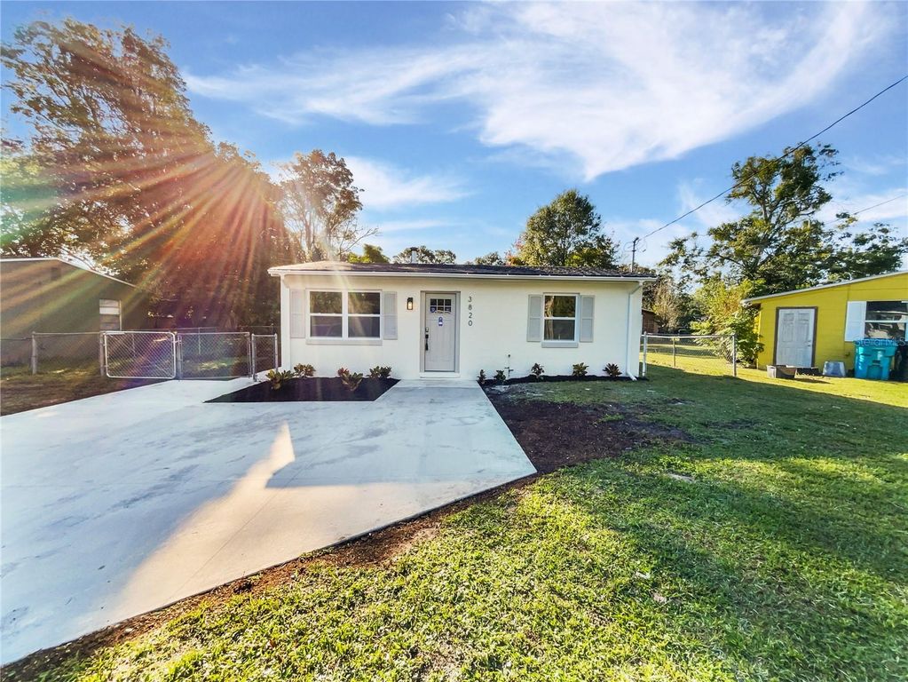 3820 WELLS STREET, Orlando, FL 32805