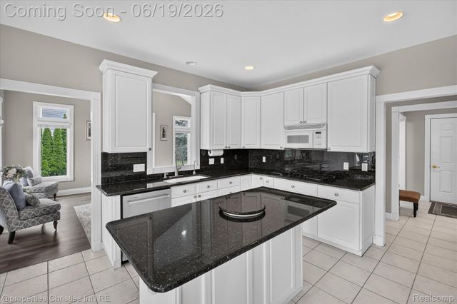 11808 Landers Drive, Plymouth Charter Township, MI 48170