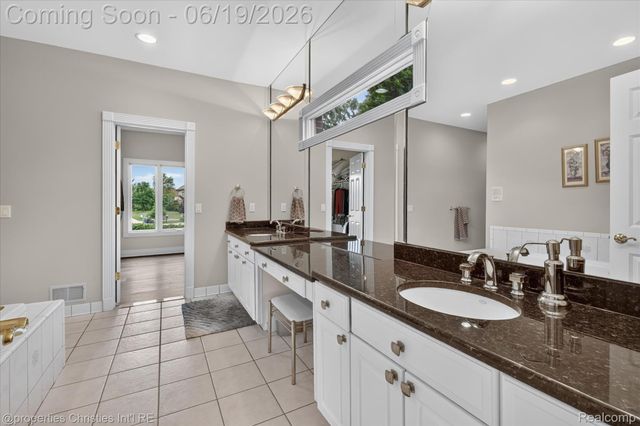 11808 Landers Drive, Plymouth Charter Township, MI 48170