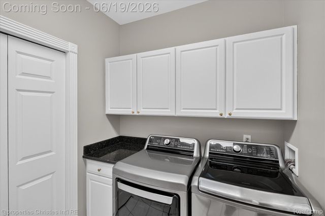 11808 Landers Drive, Plymouth Charter Township, MI 48170