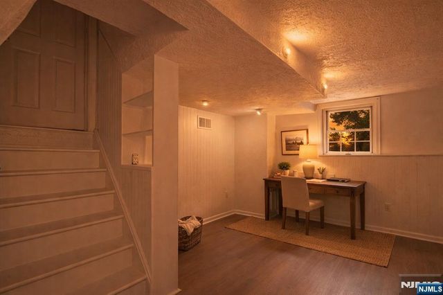 92 Arbor Drive, Ho-ho-kus, NJ 07423