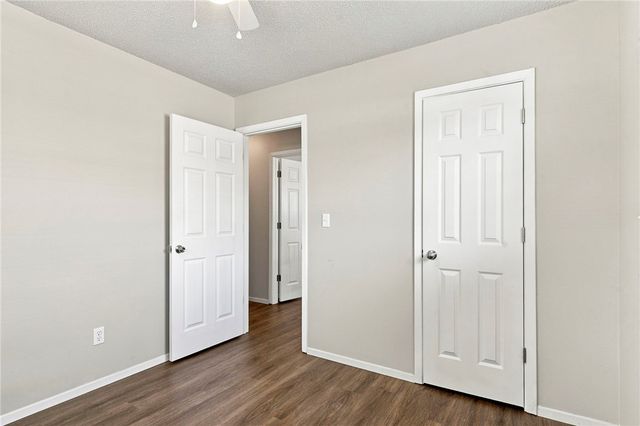 2401 N Jill Circle, Springdale, AR 72762