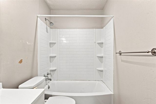 2401 N Jill Circle, Springdale, AR 72762