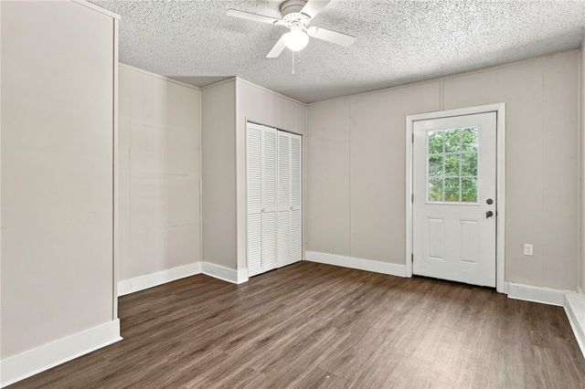 2401 N Jill Circle, Springdale, AR 72762