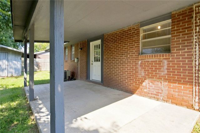 2401 N Jill Circle, Springdale, AR 72762