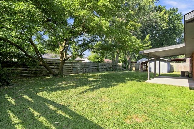 2401 N Jill Circle, Springdale, AR 72762