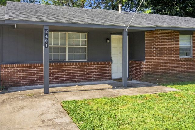2401 N Jill Circle, Springdale, AR 72762
