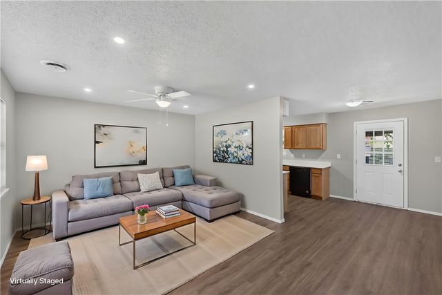 2401 N Jill Circle, Springdale, AR 72762