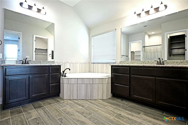 588 Vale Court, New Braunfels, TX 78132