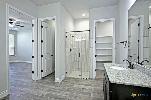 588 Vale Court, New Braunfels, TX 78132