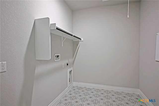 588 Vale Court, New Braunfels, TX 78132