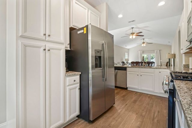 912 Hillside Dr., North Myrtle Beach, SC 29582