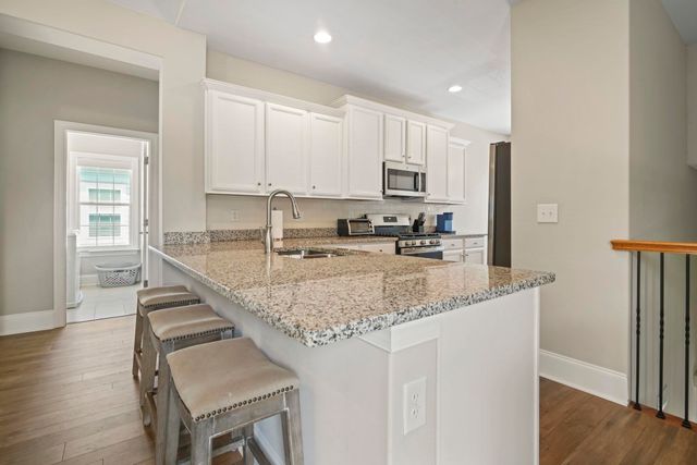 912 Hillside Dr., North Myrtle Beach, SC 29582