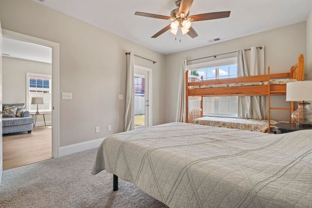 912 Hillside Dr., North Myrtle Beach, SC 29582