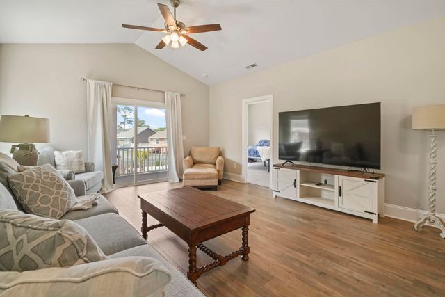 912 Hillside Dr., North Myrtle Beach, SC 29582