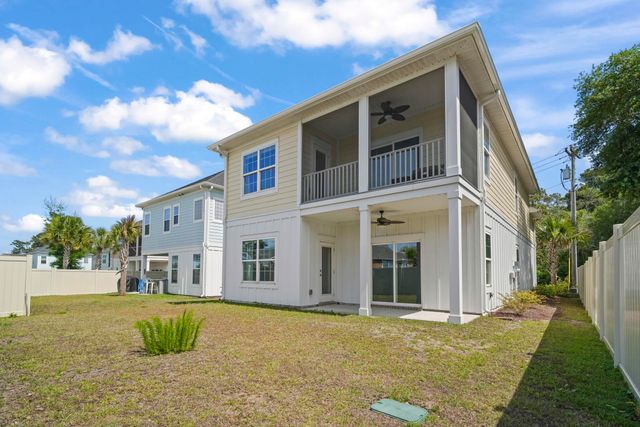 912 Hillside Dr., North Myrtle Beach, SC 29582