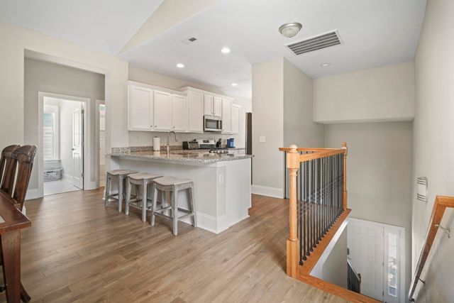 912 Hillside Dr., North Myrtle Beach, SC 29582