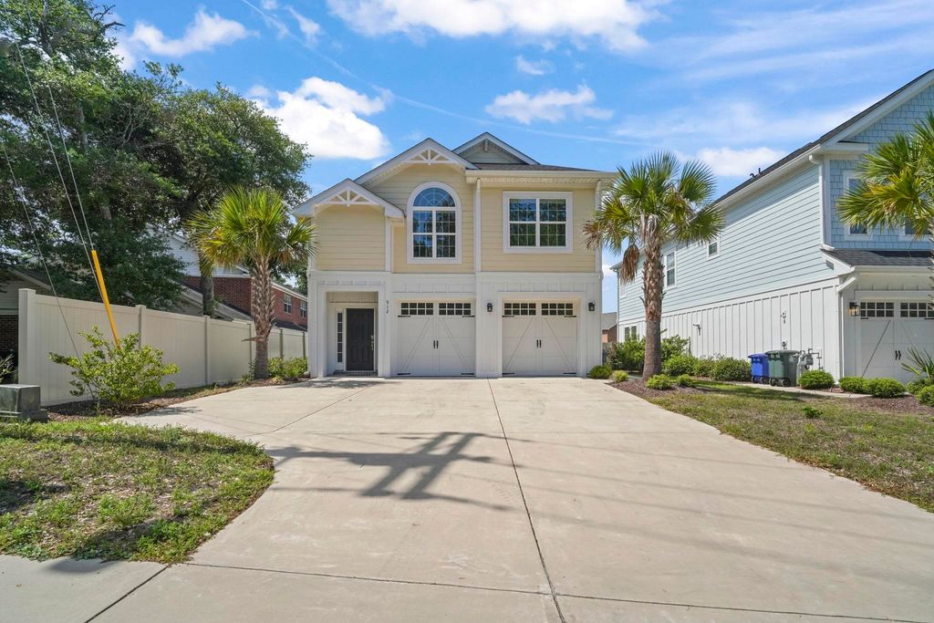 912 Hillside Dr., North Myrtle Beach, SC 29582