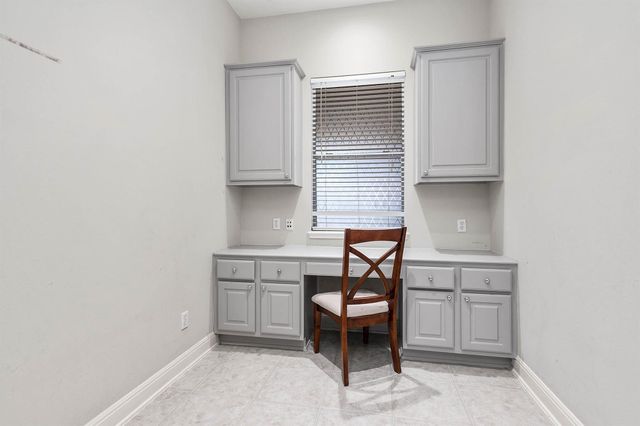 15114 Beech Fork, Sugar Land, TX 77498