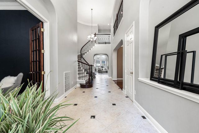 15114 Beech Fork, Sugar Land, TX 77498