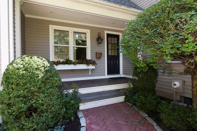 21 Foxwood Cove, Holliston, MA 01746
