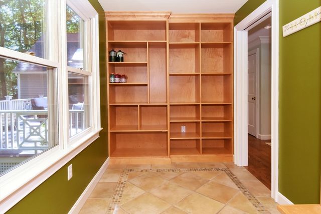 21 Foxwood Cove, Holliston, MA 01746