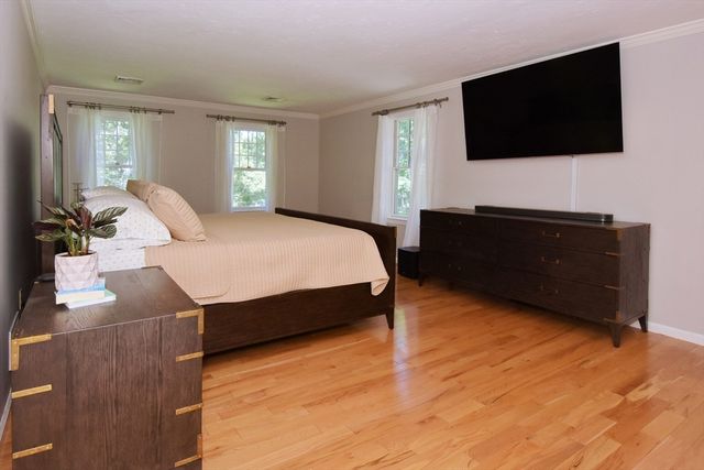 21 Foxwood Cove, Holliston, MA 01746