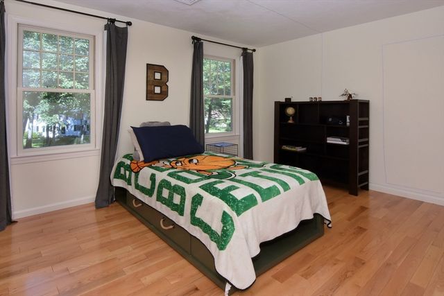 21 Foxwood Cove, Holliston, MA 01746