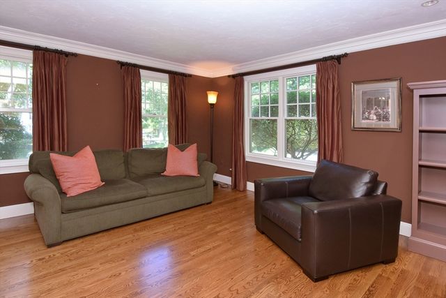 21 Foxwood Cove, Holliston, MA 01746