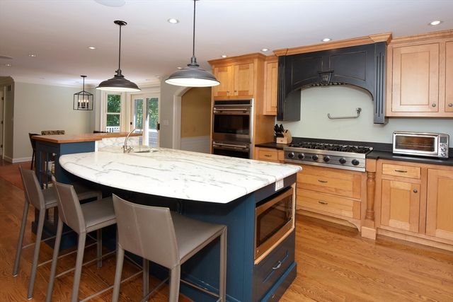 21 Foxwood Cove, Holliston, MA 01746