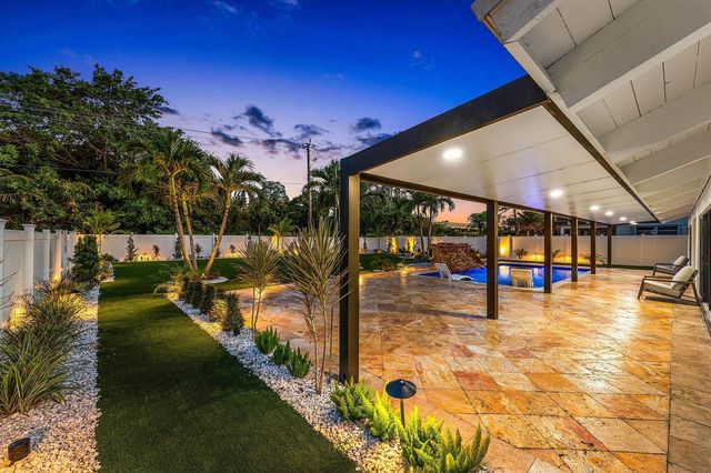1520 SW 17th Street, Boca Raton, FL 33486