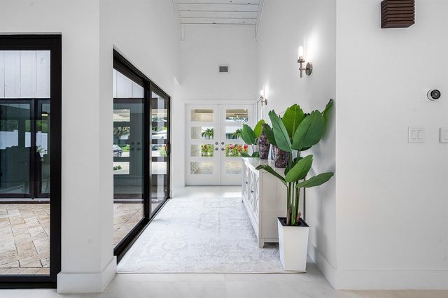 1520 SW 17th Street, Boca Raton, FL 33486