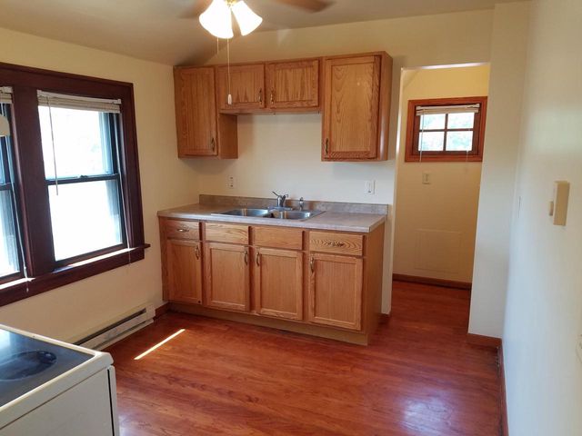 218 Island AVENUE, Racine, WI 53405