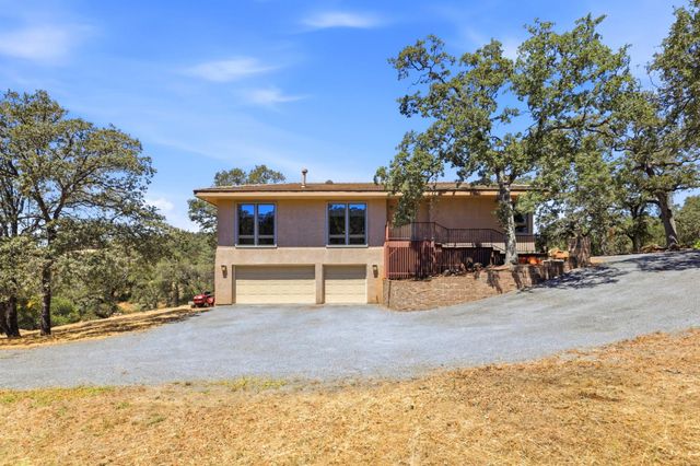 6840 Gallagher Rd, Pilot Hill, CA 95664