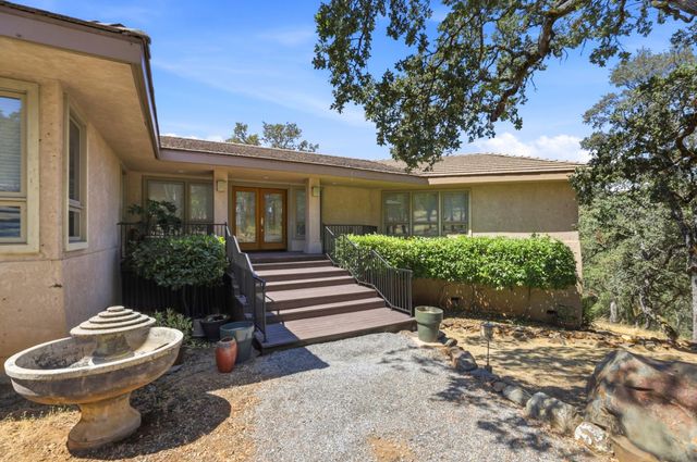 6840 Gallagher Rd, Pilot Hill, CA 95664