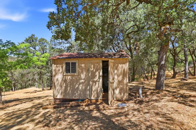 6840 Gallagher Rd, Pilot Hill, CA 95664